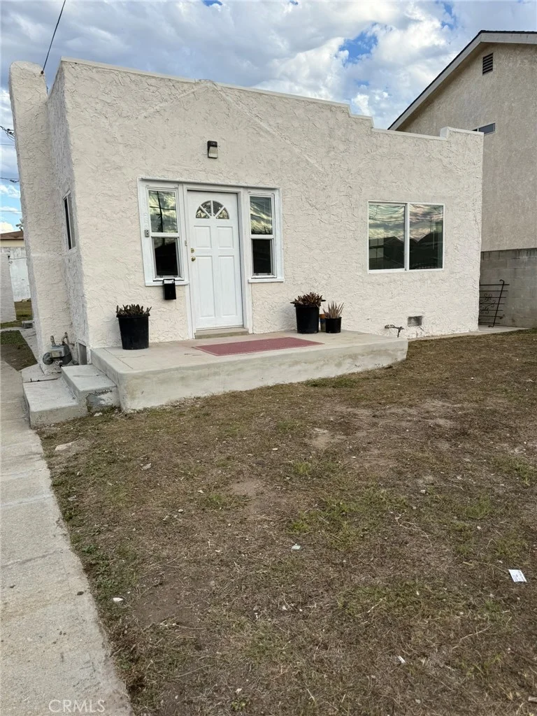 11864 Gale Avenue, Hawthorne, CA 90250