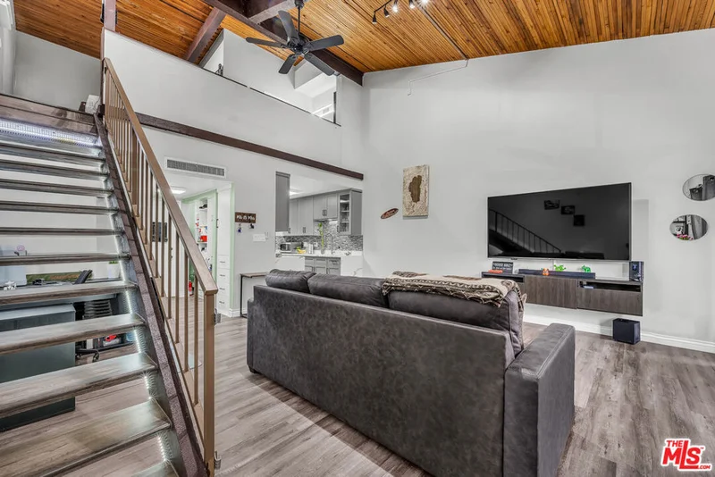 5460 White Oak Avenue D309, Encino, CA 91316