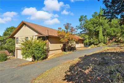 16261 Conestoga Road photo 2