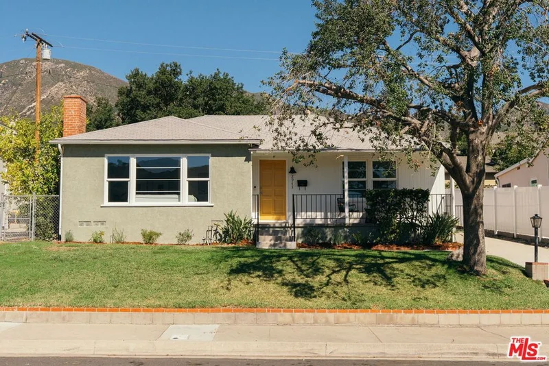 2943 Los Olivos Lane, La Crescenta, CA 91214