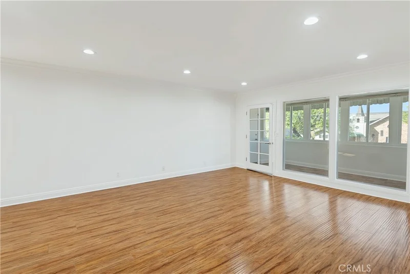 6160 Whitsett Avenue 6, North Hollywood, CA 91606
