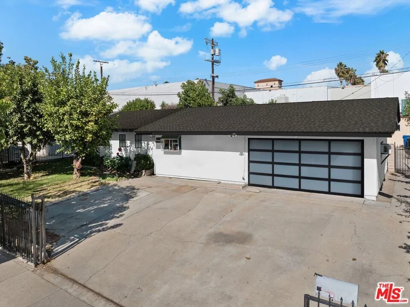 11252 Adelphia Avenue, Pacoima, CA 91331