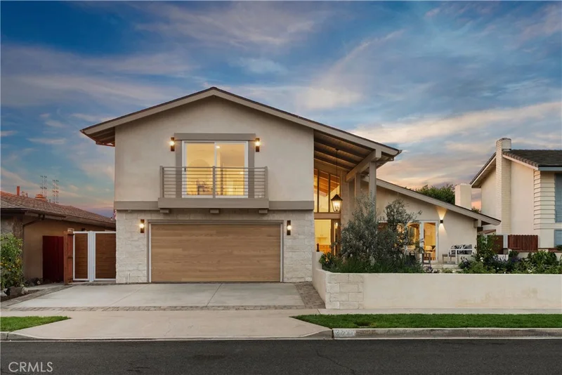 2741 Sandpiper Drive, Costa Mesa, CA 92626
