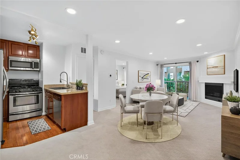 5540 Owensmouth 209, Woodland Hills, CA 91367