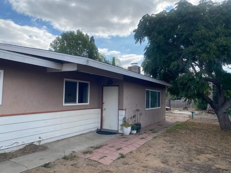 546 Seaview Place, Vista, CA 92081
