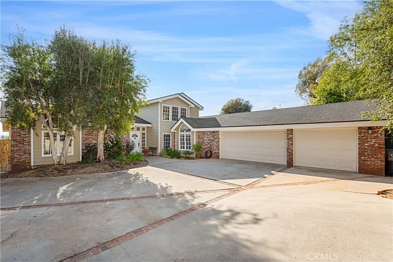 1011 Farrand Court, Fallbrook, CA 92028