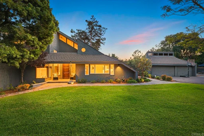 625 Lomas De Oro Court, Encinitas, CA 92024
