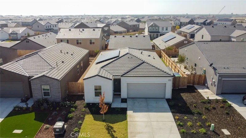 1020 Wayfarer W, Madera, CA 93636