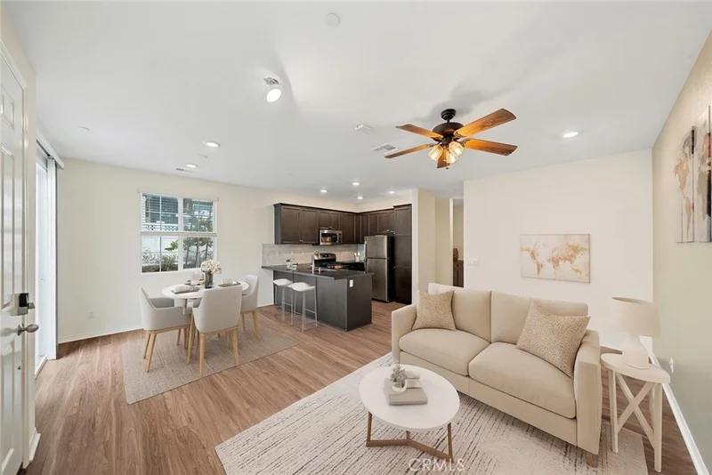 41979 Rondo Street 1106, Murrieta, CA 92562