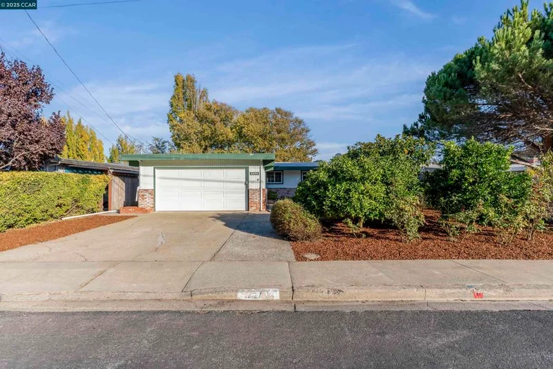 2570 Brian Rd, San Pablo, CA 94806