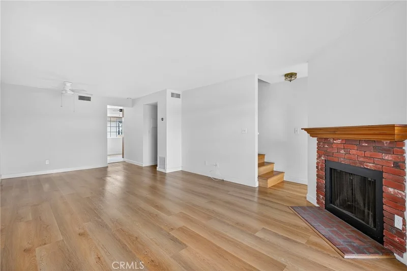 12460 Weddington Street 3, Valley Village, CA 91607