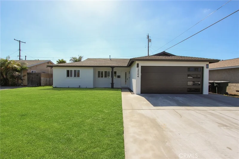 2544 W Greenacre Avenue, Anaheim, CA 92801
