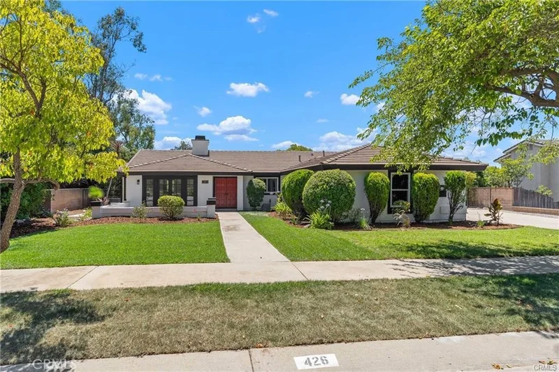 426 E Holyoke, Claremont, CA 91711