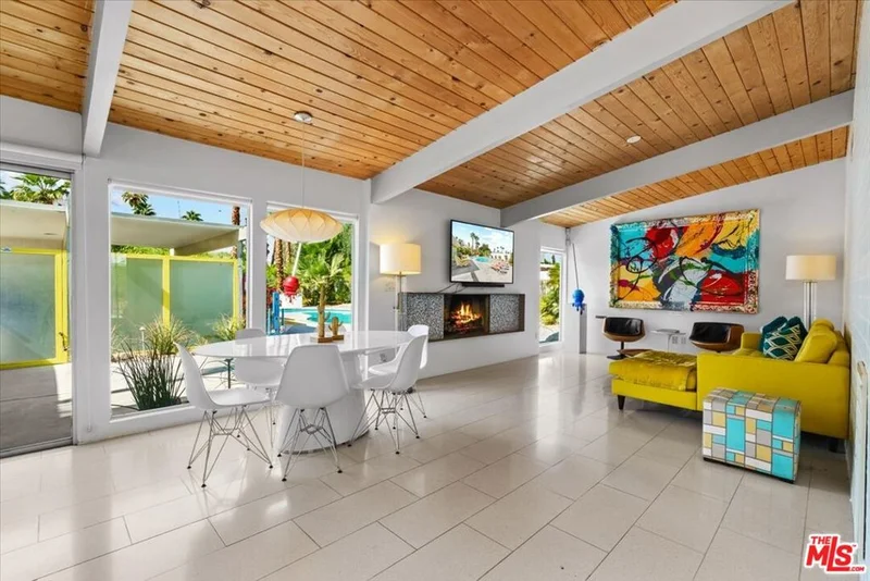 888 E Janet Circle, Palm Springs, CA 92262