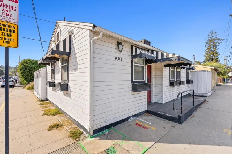 901 River Street, Santa Cruz, CA 95060