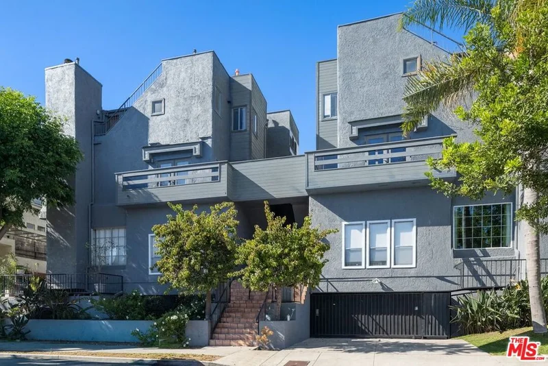12515 Pacific Avenue 203, Los Angeles, CA 90066