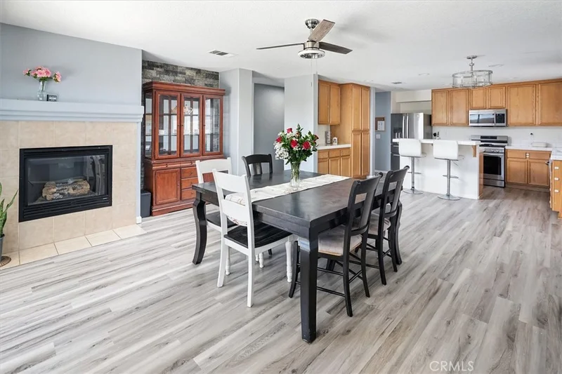 45424 Spahn Lane, Lancaster, CA 93535