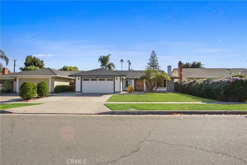 2717 Dayna, Santa Ana, CA 92705