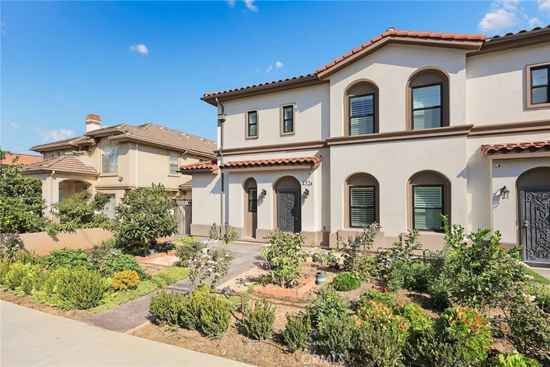 432 S Alhambra A, Monterey Park, CA 91755