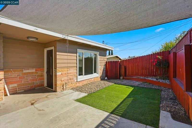 2555 Orange St, Martinez, CA 94553