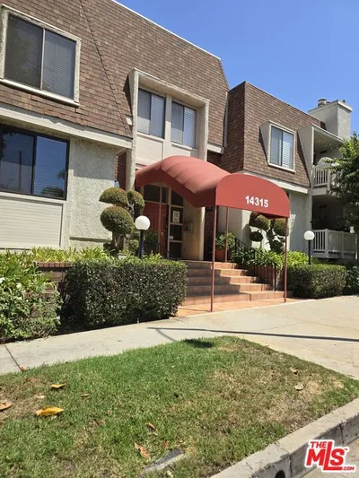 14315 Riverside Drive 105 photo 2