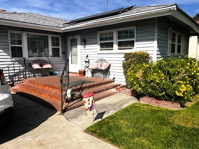 3066 N D Street photo 2