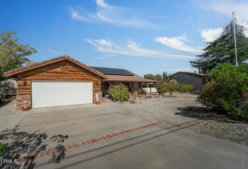13205 E Ave W11, Pearblossom, CA 93553