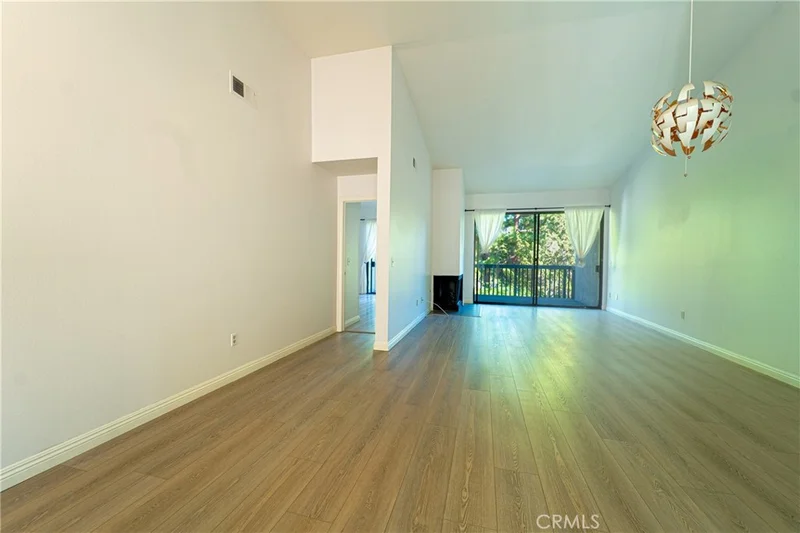 2542 W Macarthur 134, Santa Ana, CA 92704