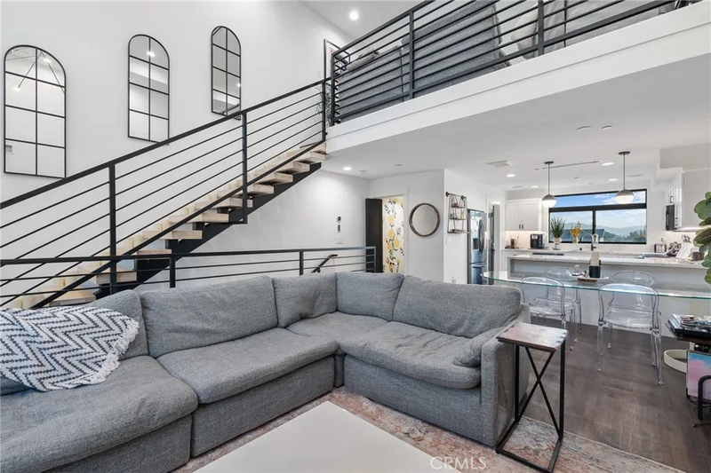 11324 W Raitt Lane, North Hollywood, CA 91606