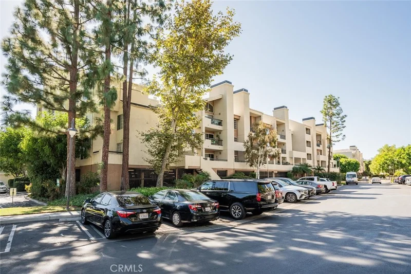 5565 Canoga Avenue 309, Woodland Hills, CA 91367