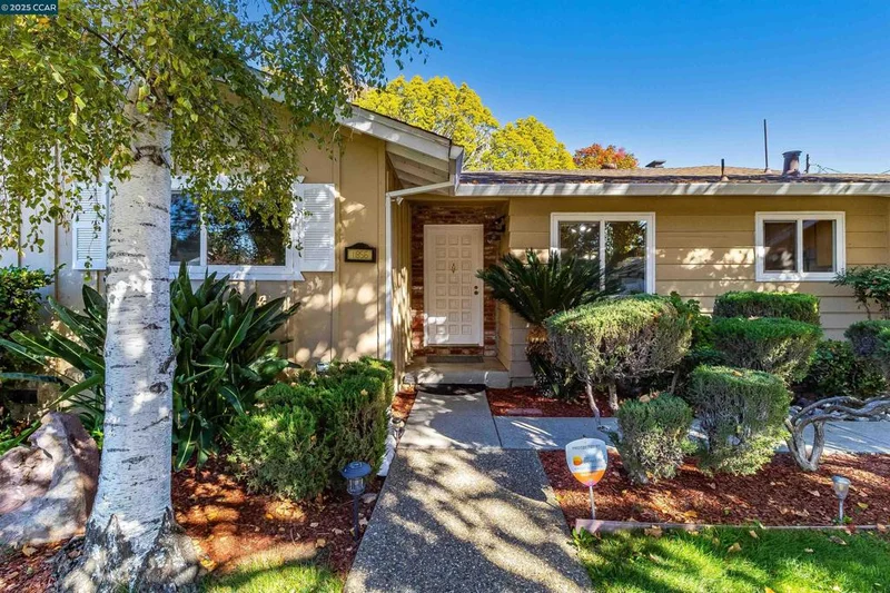 1856 Carriage Dr, Walnut Creek, CA 94598