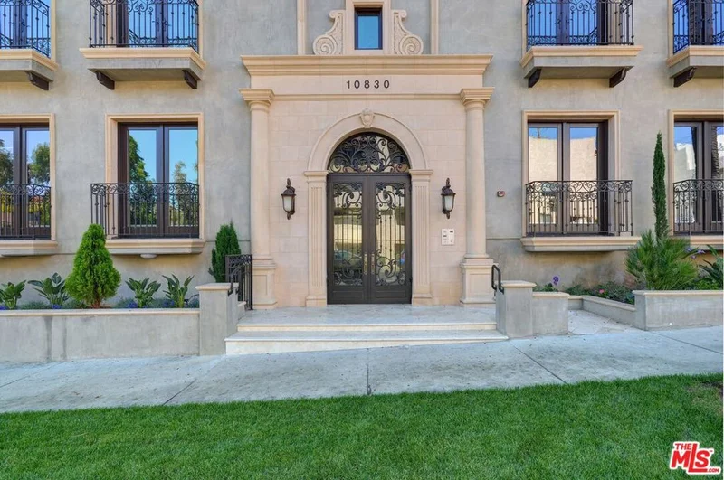 10830 Massachusetts Avenue 201, Westwood, CA 90024