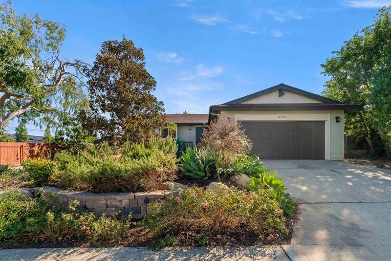 8743 Rumson Dr, Santee, CA 92071