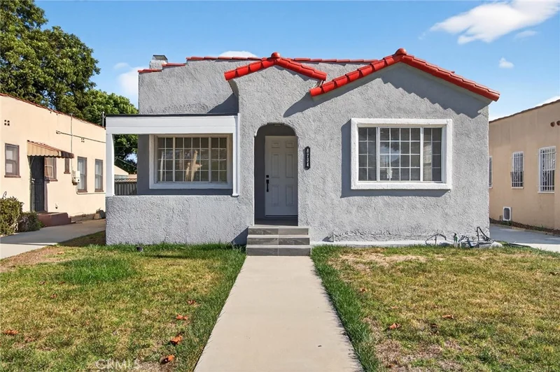 8734 Dalton, Los Angeles, CA 90047