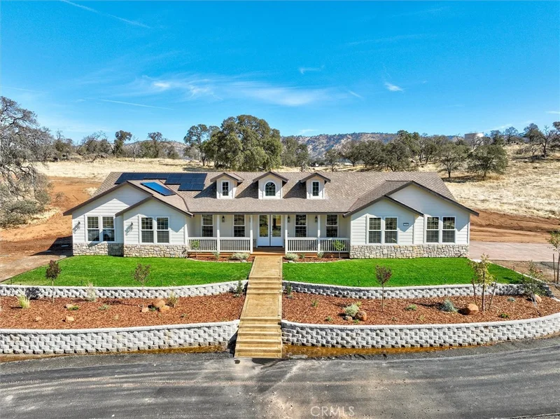 2590 State Highway 140, Catheys Valley, CA 95306
