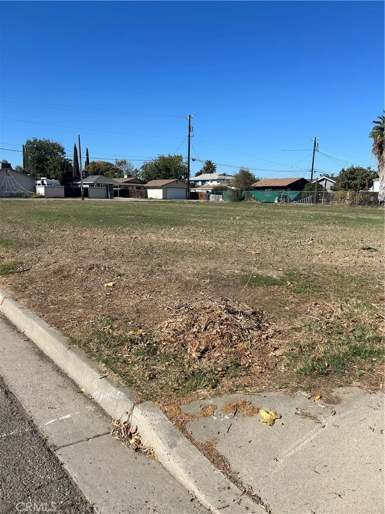 1563 P, Newman, CA 95360