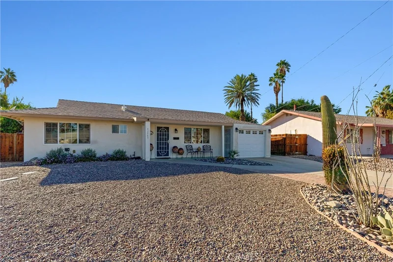 42585 Iowa Street, Palm Desert, CA 92211