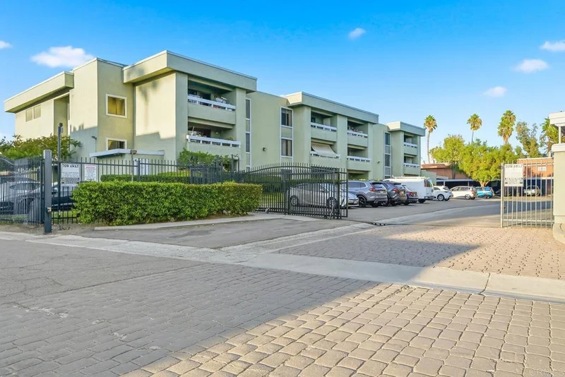 1040 E Washington Avenue 37, Escondido, CA 92025