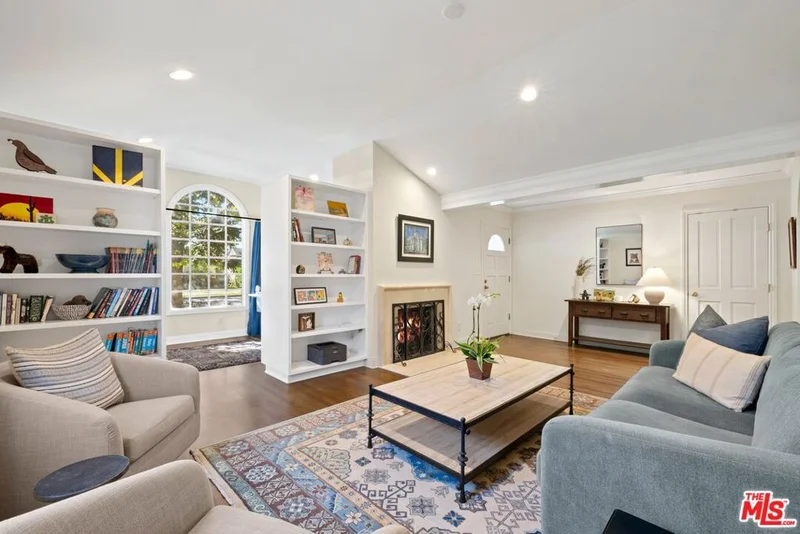 2724 Westwood Boulevard, Los Angeles, CA 90064