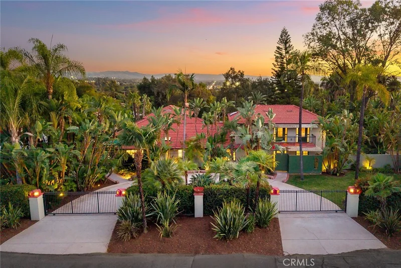 459 N Barranca Ave, Glendora, CA 91741