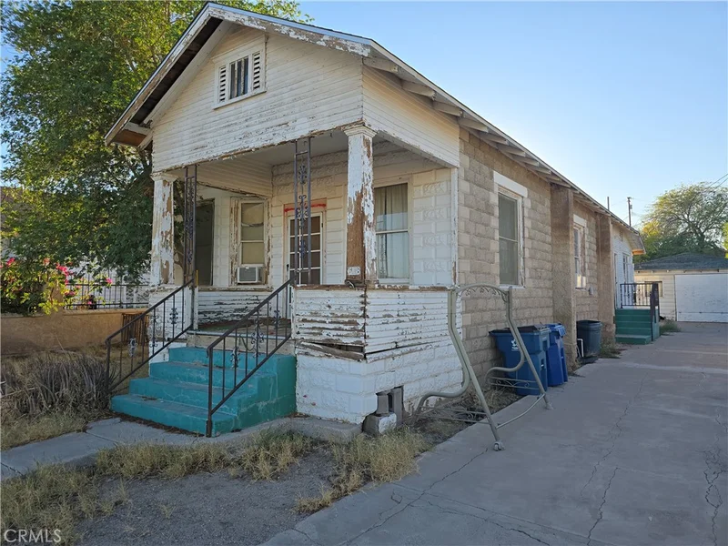 618 Palm Way, Needles, CA 92363