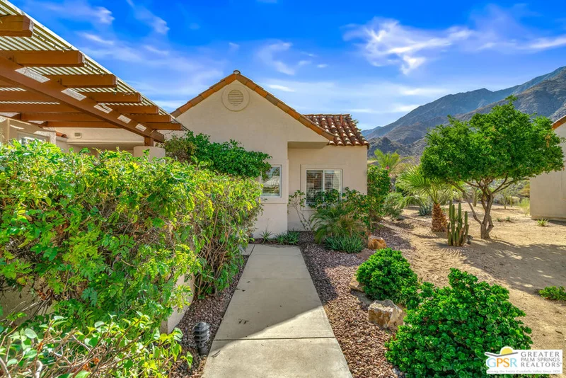 2961 Lantana Court, Palm Springs, CA 92264