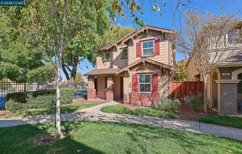 42 Mercury Ct, Pittsburg, CA 94565