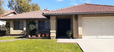 1484 Pepper Tree Drive photo 2