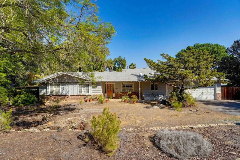 11446 Meadow Creek Road, El Cajon, CA 92020