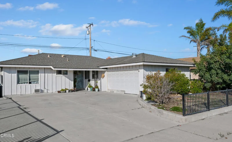 901 W Olive Street, Oxnard, CA 93033