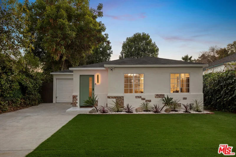 18536 Malden Street, Northridge, CA 91324