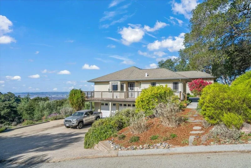 1175 Eagle Hill Road, Royal Oaks, CA 95076