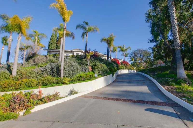 1248 Via Christina, Vista, CA 92084