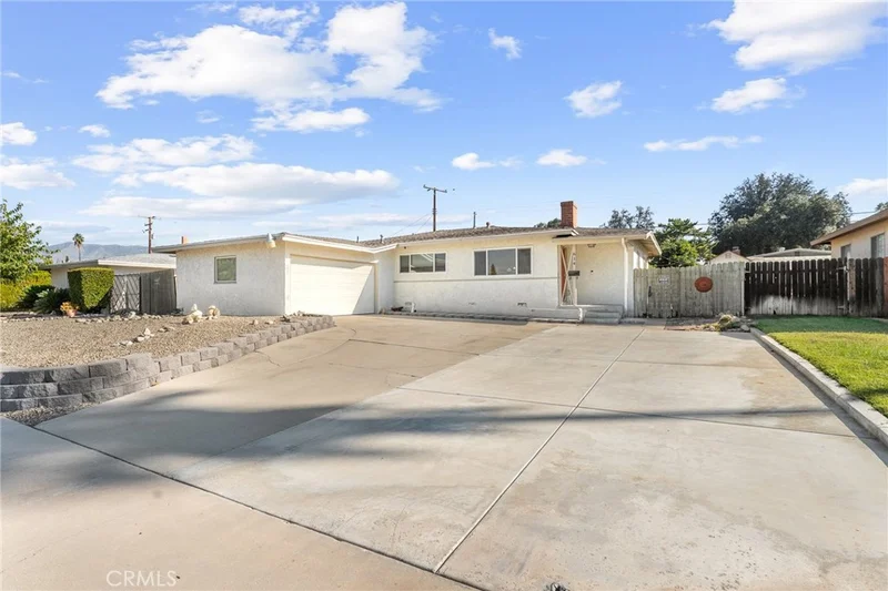 614 Naomi, Redlands, CA 92374